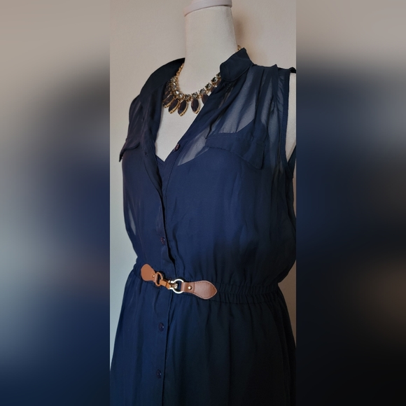 Dress - Picture 5 of 8